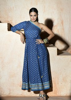 Kiara Advani feet photo thumbnail