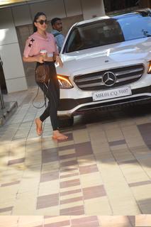 Kiara Advani feet photo thumbnail