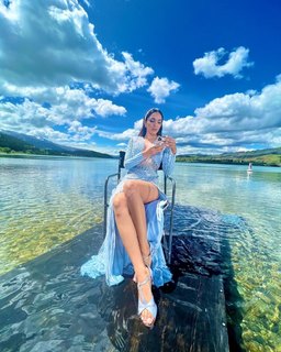 Kiara Advani feet photo thumbnail