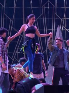 Kiara Advani feet photo thumbnail