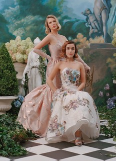 Kiernan Shipka feet photo thumbnail