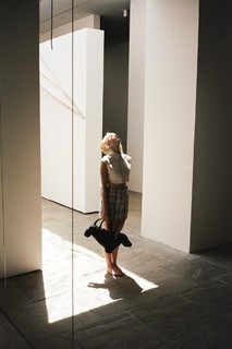 Kiernan Shipka feet photo thumbnail