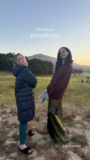 Kiernan Shipka feet photo thumbnail