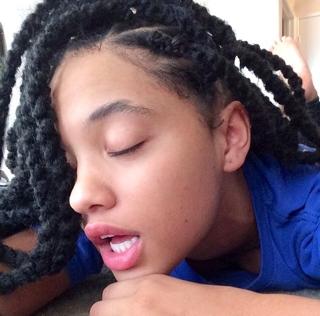 Kiersey Clemons feet photo thumbnail