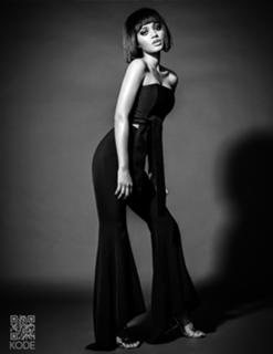 Kiersey Clemons feet photo thumbnail