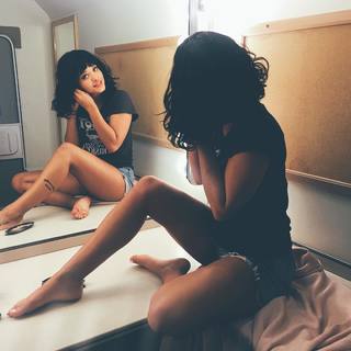 Kiersey Clemons feet photo thumbnail