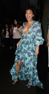 Kiersey Clemons feet photo thumbnail