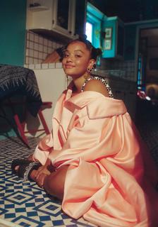 Kiersey Clemons feet photo thumbnail