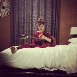 Kiesza feet photo 5