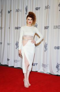 Kiesza feet photo 12