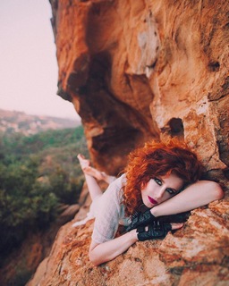 Kiesza feet photo 10