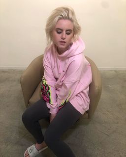 Kiiara feet photo 4