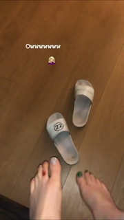 Kiiara feet photo 2