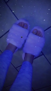 Kiiara feet photo 11