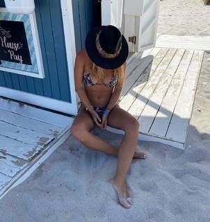 Kika Silva feet photo 10