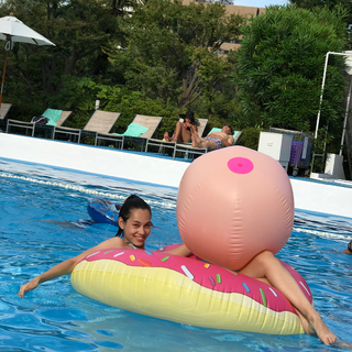 Kiko Mizuhara feet photo 2