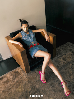 Kiko Mizuhara feet photo 13