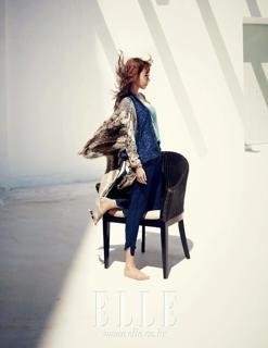 Kim Ah-jung feet photo 15
