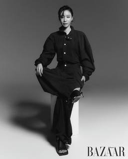 Kim Ah-jung feet photo 1