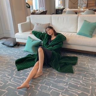 Kim Ah-jung feet photo 17