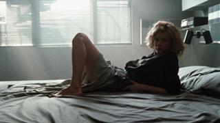Kim Basinger feet photo thumbnail