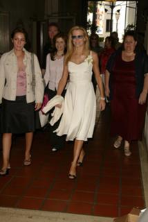 Kim Basinger feet photo thumbnail