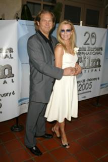 Kim Basinger feet photo thumbnail
