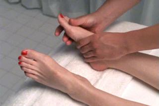 Kim Cattrall feet photo thumbnail