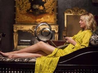 Kim Cattrall feet photo thumbnail