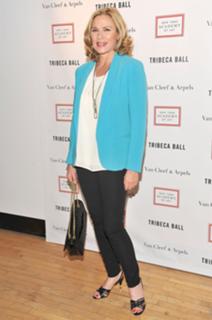 Kim Cattrall feet photo thumbnail