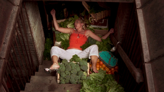 Kim Cattrall feet photo thumbnail