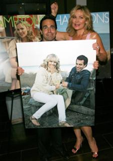 Kim Cattrall feet photo thumbnail