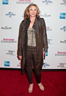 Kim Cattrall feet photo thumbnail
