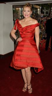 Kim Cattrall feet photo thumbnail