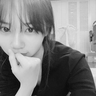 Kim Chae-won feet photo 5