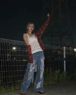 Kim Chae-won feet photo thumbnail