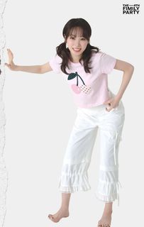 Kim Chae-won feet photo 2