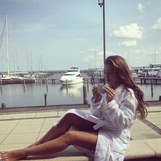 Kim Debkowski feet photo 7