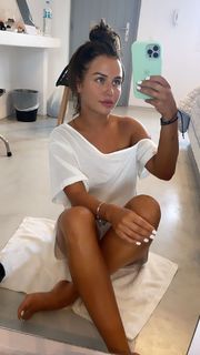 Kim Debkowski feet photo 13