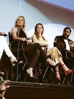 Kim Dickens feet photo thumbnail