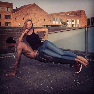 Kim Feenstra feet photo 14