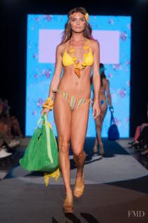 Kim Feenstra feet photo 8