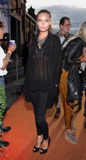 Kim Feenstra feet photo 7