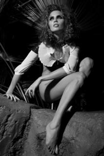Kim Feenstra feet photo 3