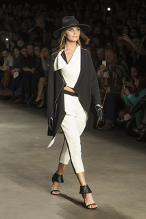 Kim Feenstra feet photo 15