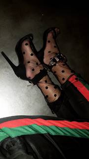 Kim Feenstra feet photo 9