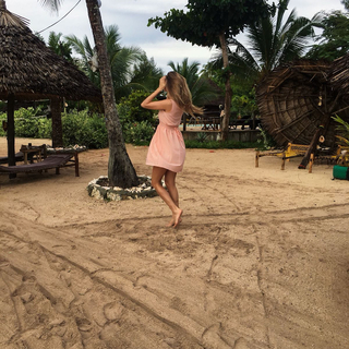 Kim Feenstra feet photo 6
