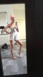 Kim Feenstra feet photo 12