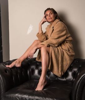Kim Feenstra feet photo 10