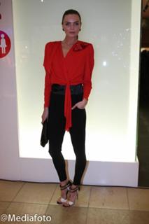 Kim Feenstra feet photo 2